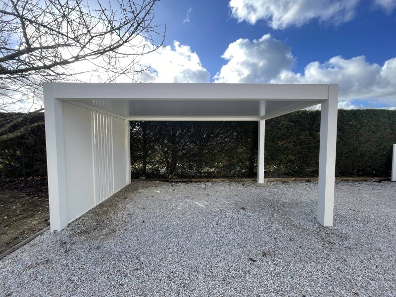 Vente et pose de carport aluminium moderne pour voiture à Labège (31) 