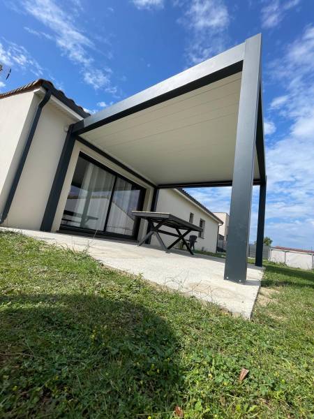 Installation professionnelle de pergola bioclimatique à Labège (31) en Haute-Garonne 